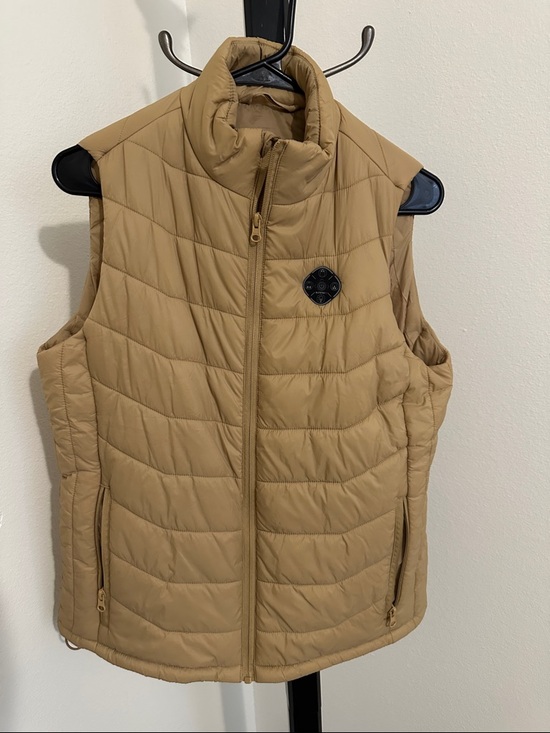 kovnlo Jackets & Blazers - Women's Heated Quilted Puffer Vest in Camel